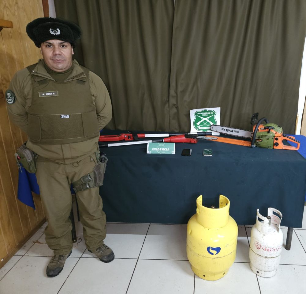 Carabineros detuvo a 5 personas por receptación y un prófugo de la ...