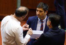 Calisto vota en contra partidas de salud y educación: Exige compromisos concretos en oncología y becas para Aysén